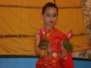 Une soirée Thaï (caritative) à St.Génies de Comolas 24 mars 2012